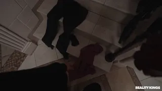 Sevgilisine Aldatma Şakası Yapan Sarışın Götten Cezalandırılıyor